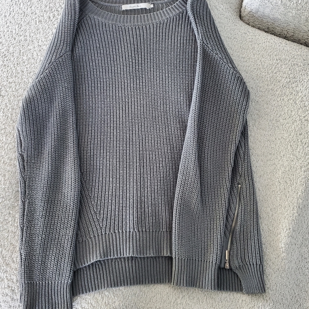 Sweater - Picture 2 of 4